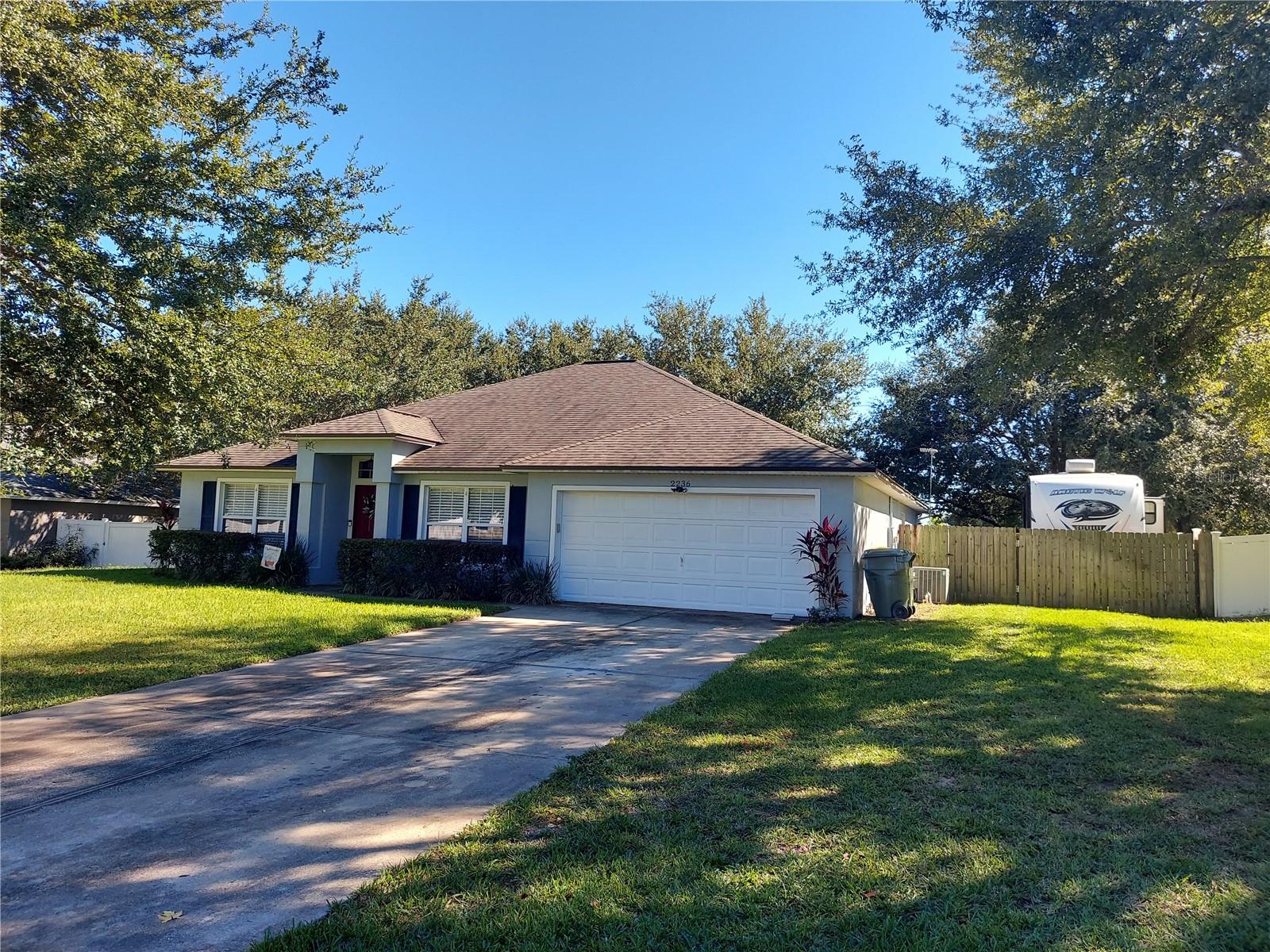 Image 3 of 20 For 2236 Lake Pointe Circle