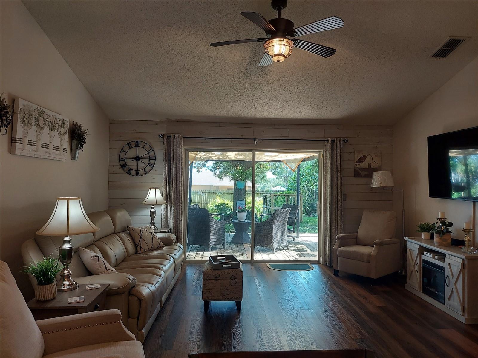 Image 5 of 20 For 2236 Lake Pointe Circle