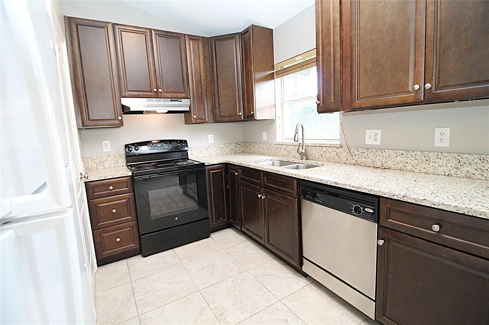 Image 4 of 19 For 1110 Chelsea Parc Drive