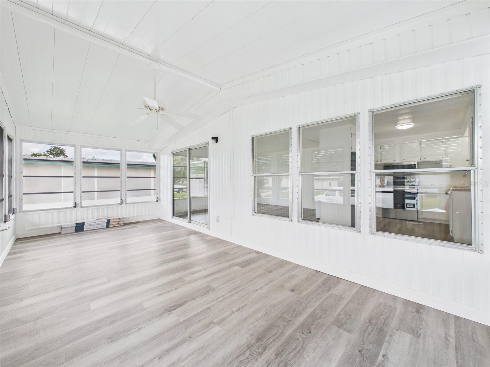 Image 11 of 21 For 957 Tarrson Boulevard