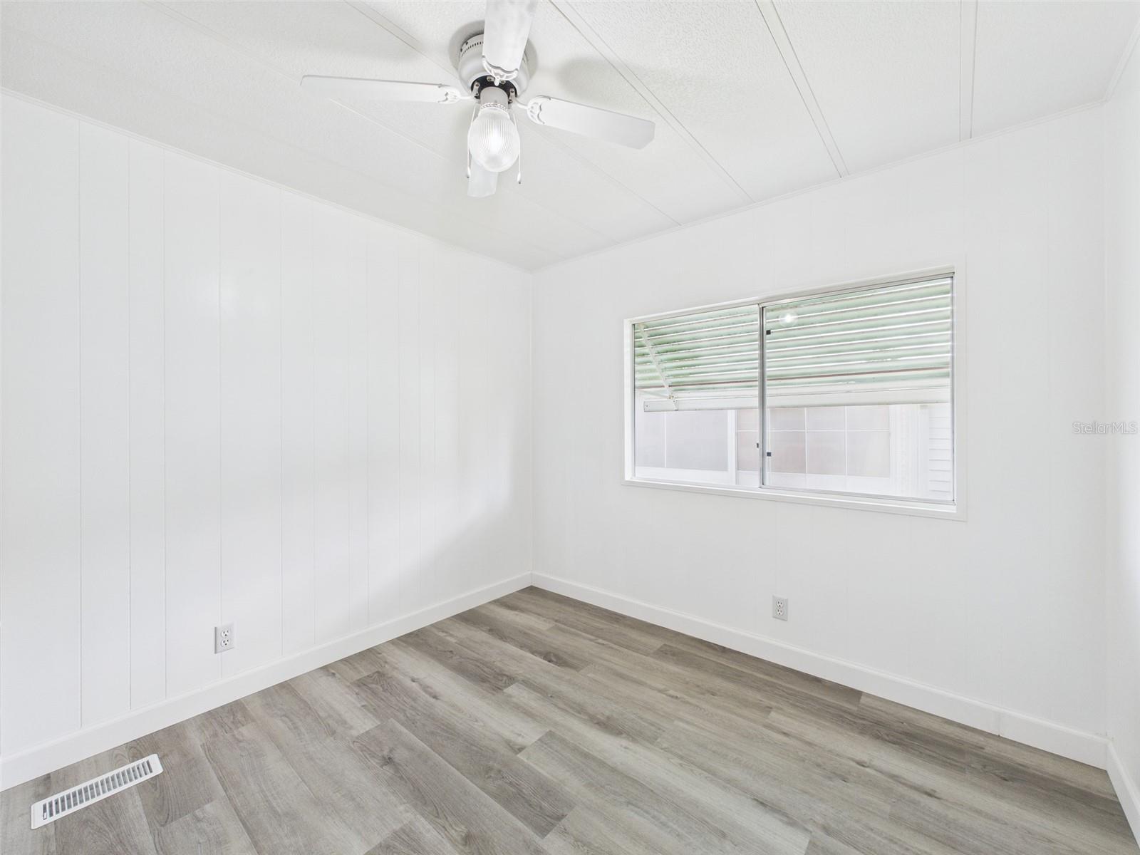 Image 15 of 21 For 957 Tarrson Boulevard