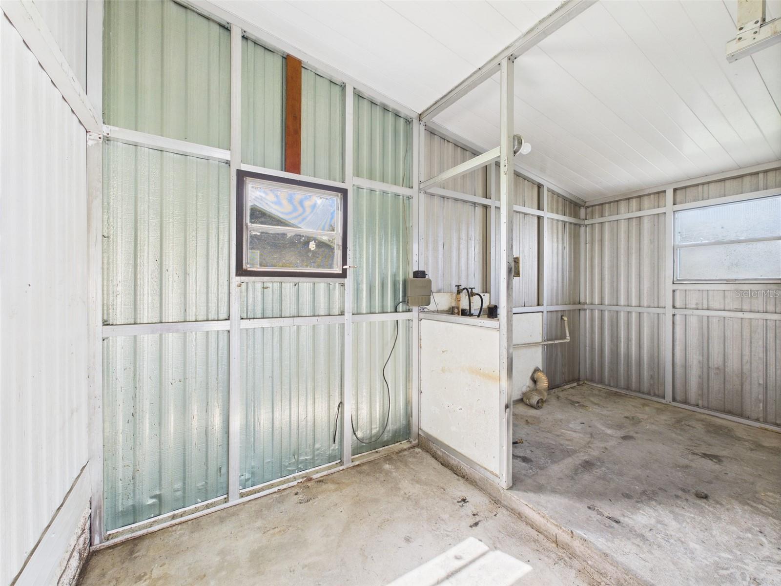 Image 19 of 21 For 957 Tarrson Boulevard