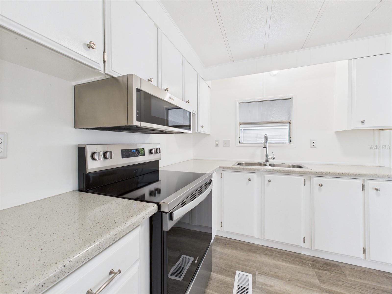Image 6 of 21 For 957 Tarrson Boulevard