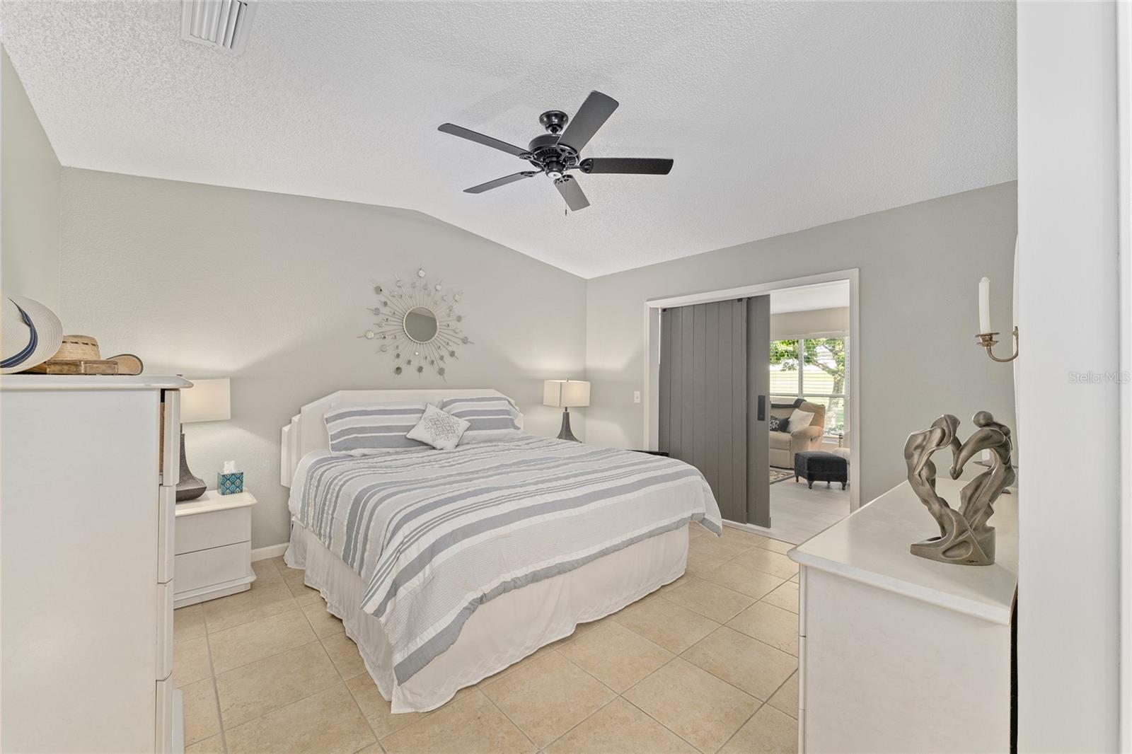 Image 30 of 57 For 934 Orchid Street