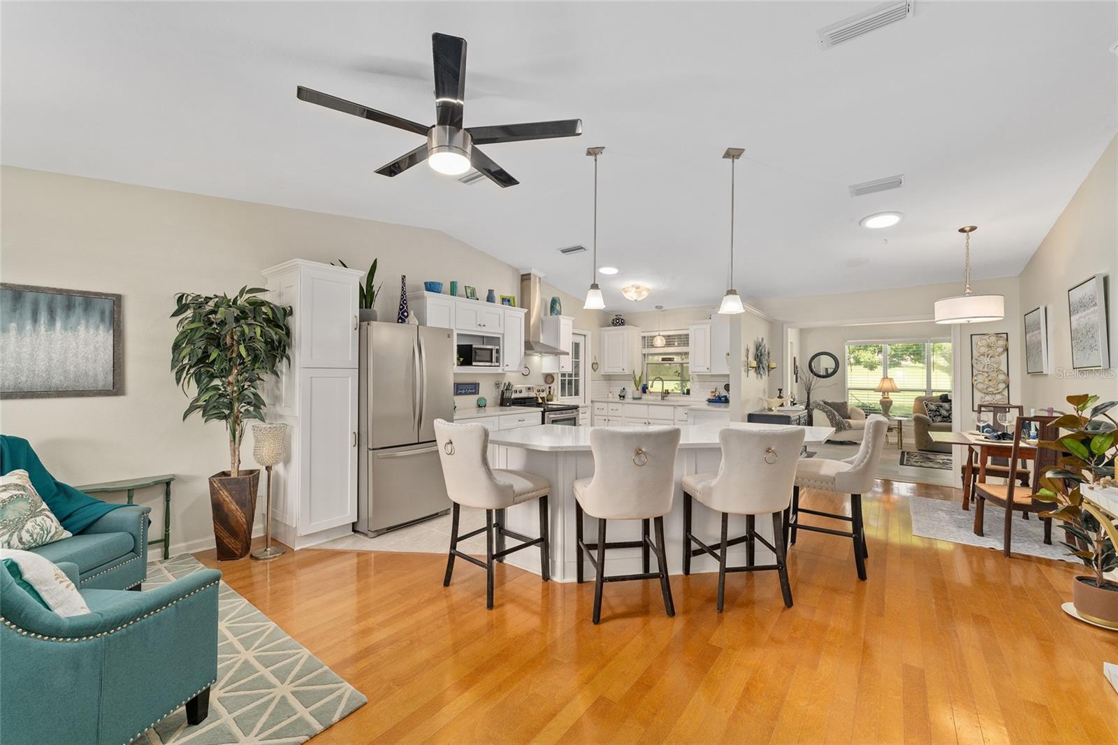 Image 7 of 57 For 934 Orchid Street
