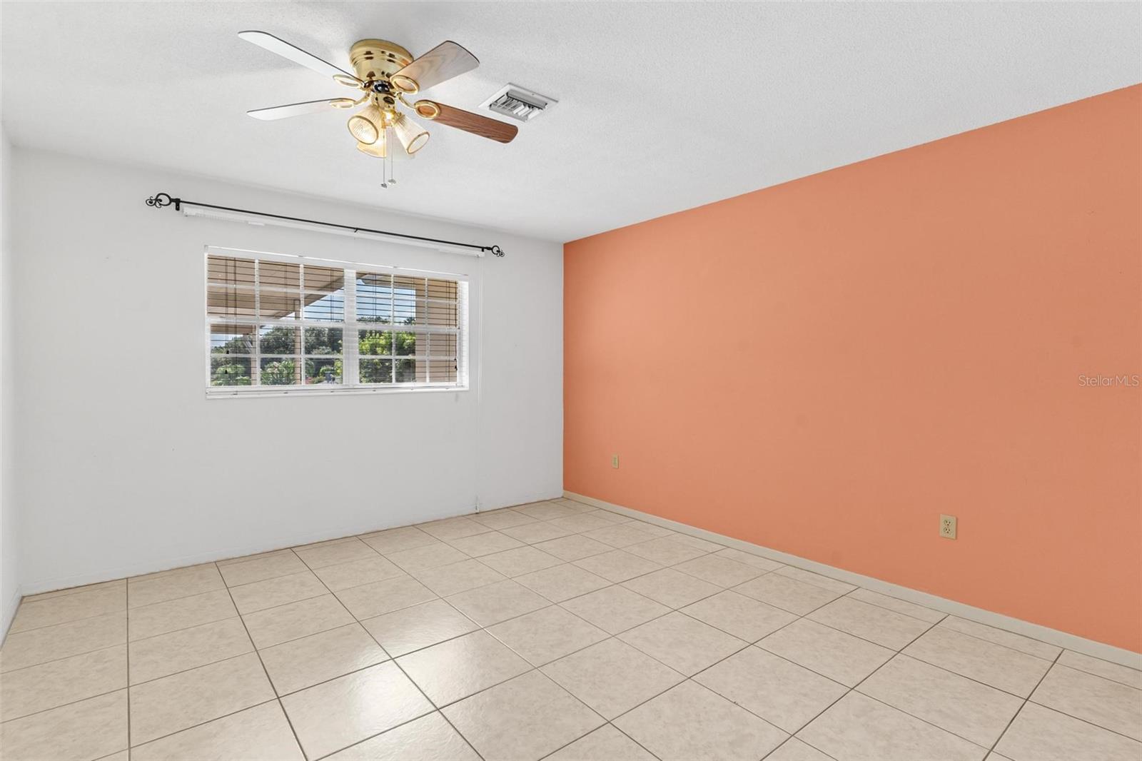 Image 12 of 31 For 445 Grandview Street 10