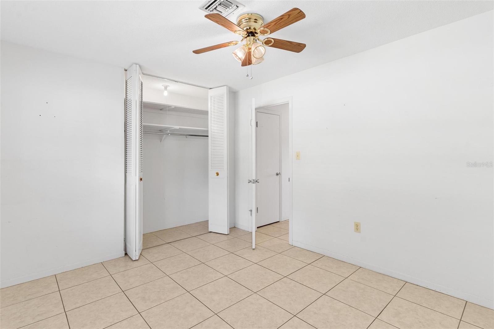 Image 16 of 31 For 445 Grandview Street 10