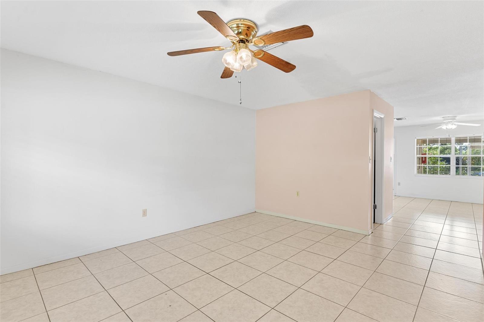 Image 19 of 31 For 445 Grandview Street 10