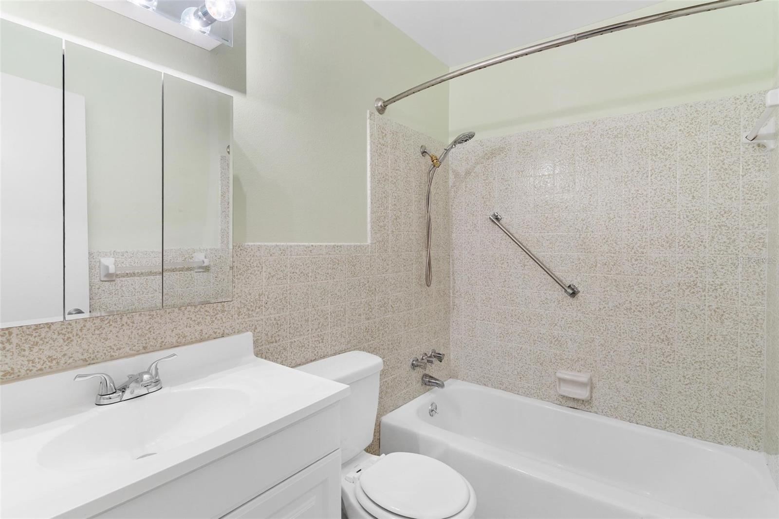 Image 21 of 31 For 445 Grandview Street 10