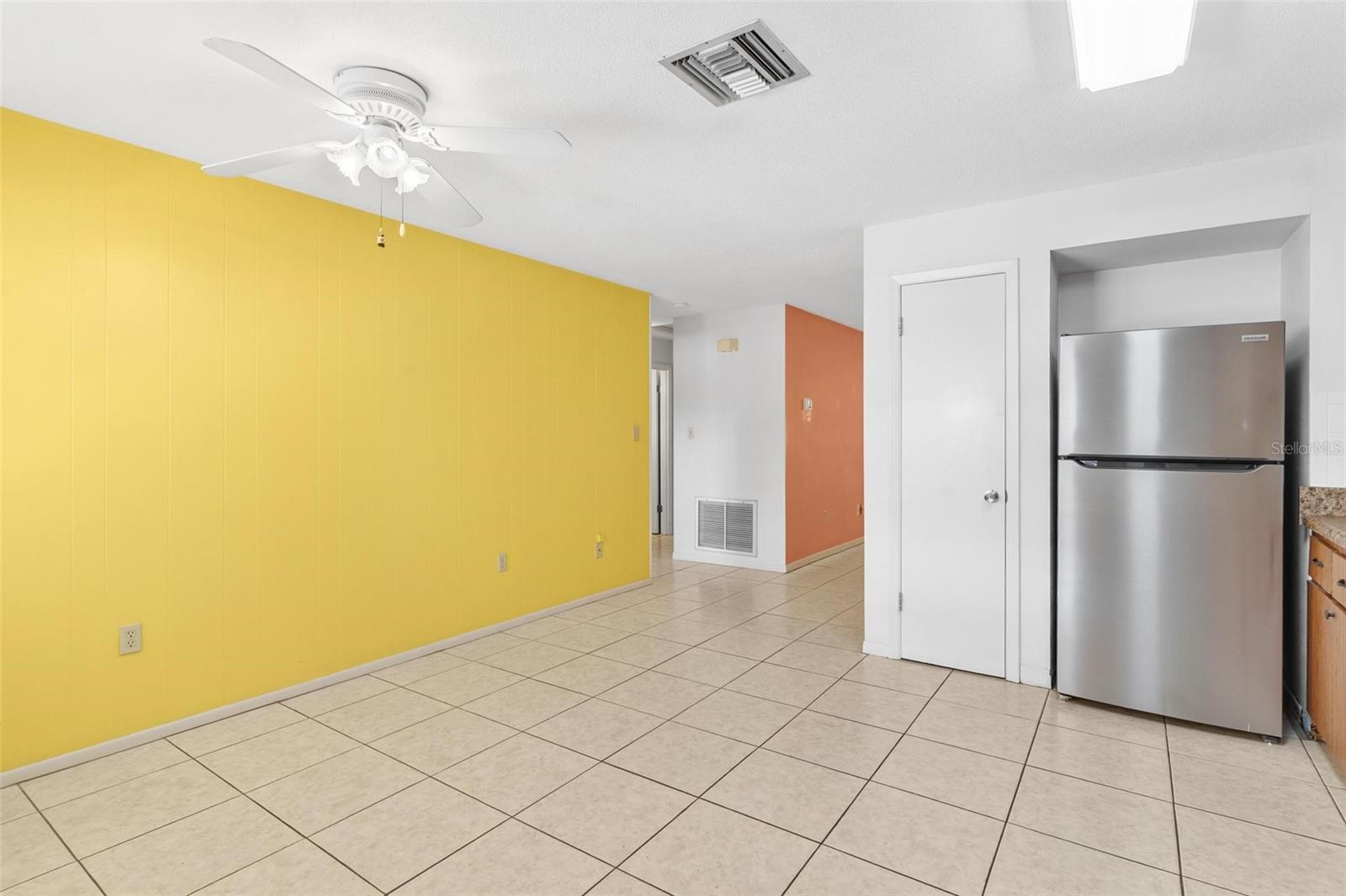 Image 24 of 31 For 445 Grandview Street 10