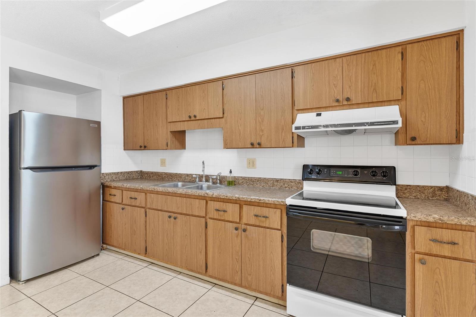 Image 6 of 31 For 445 Grandview Street 10