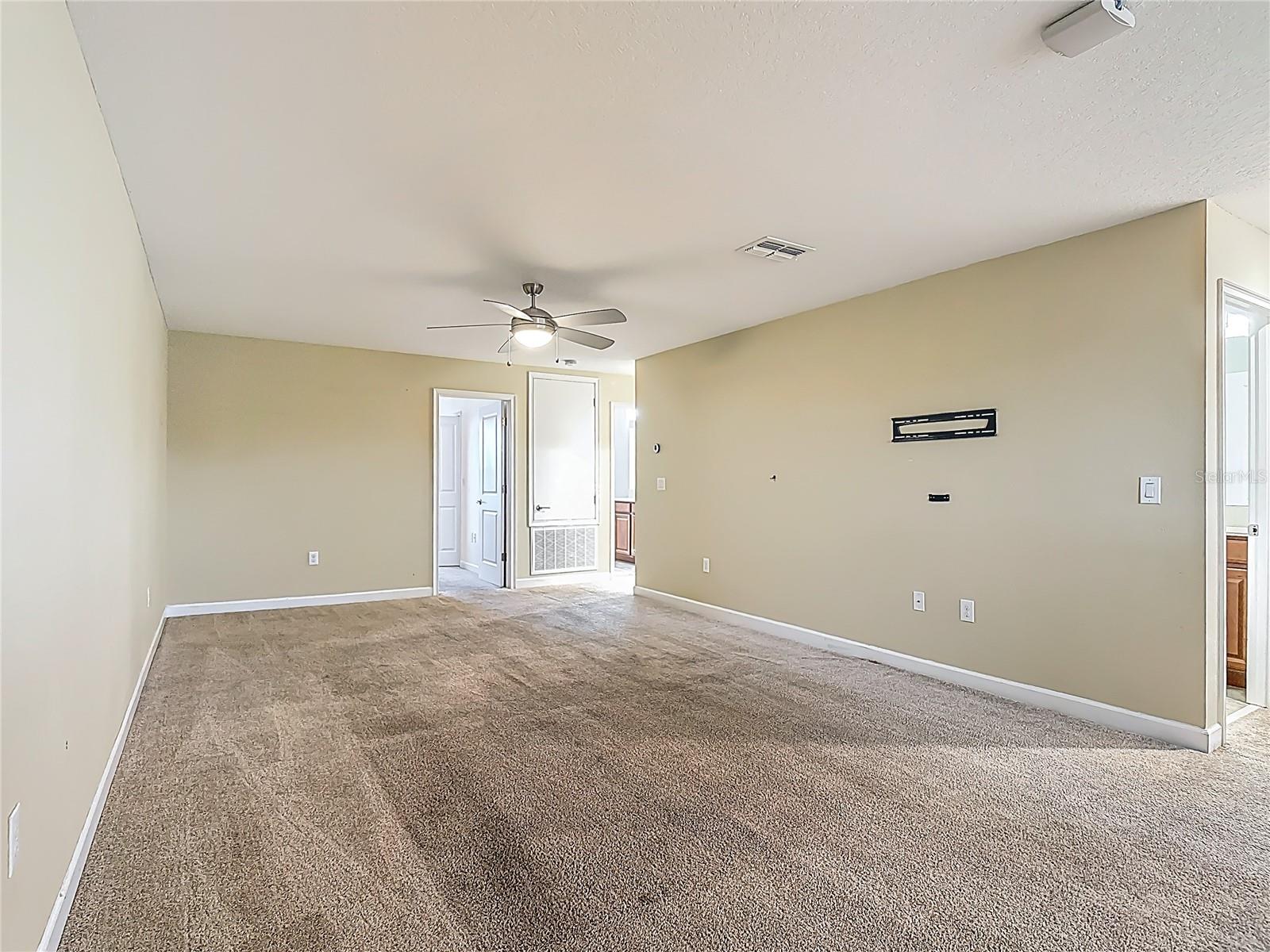 Image 39 of 66 For 2137 Lake Side Avenue