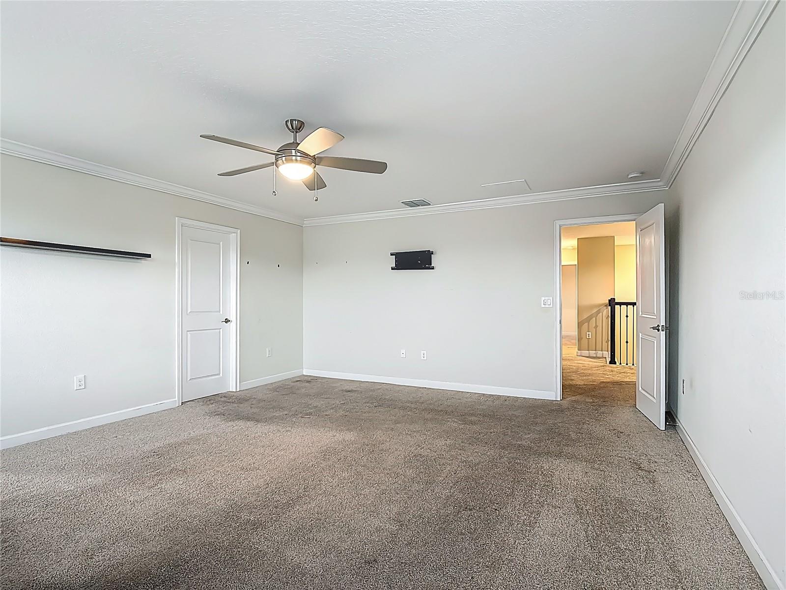 Image 41 of 66 For 2137 Lake Side Avenue