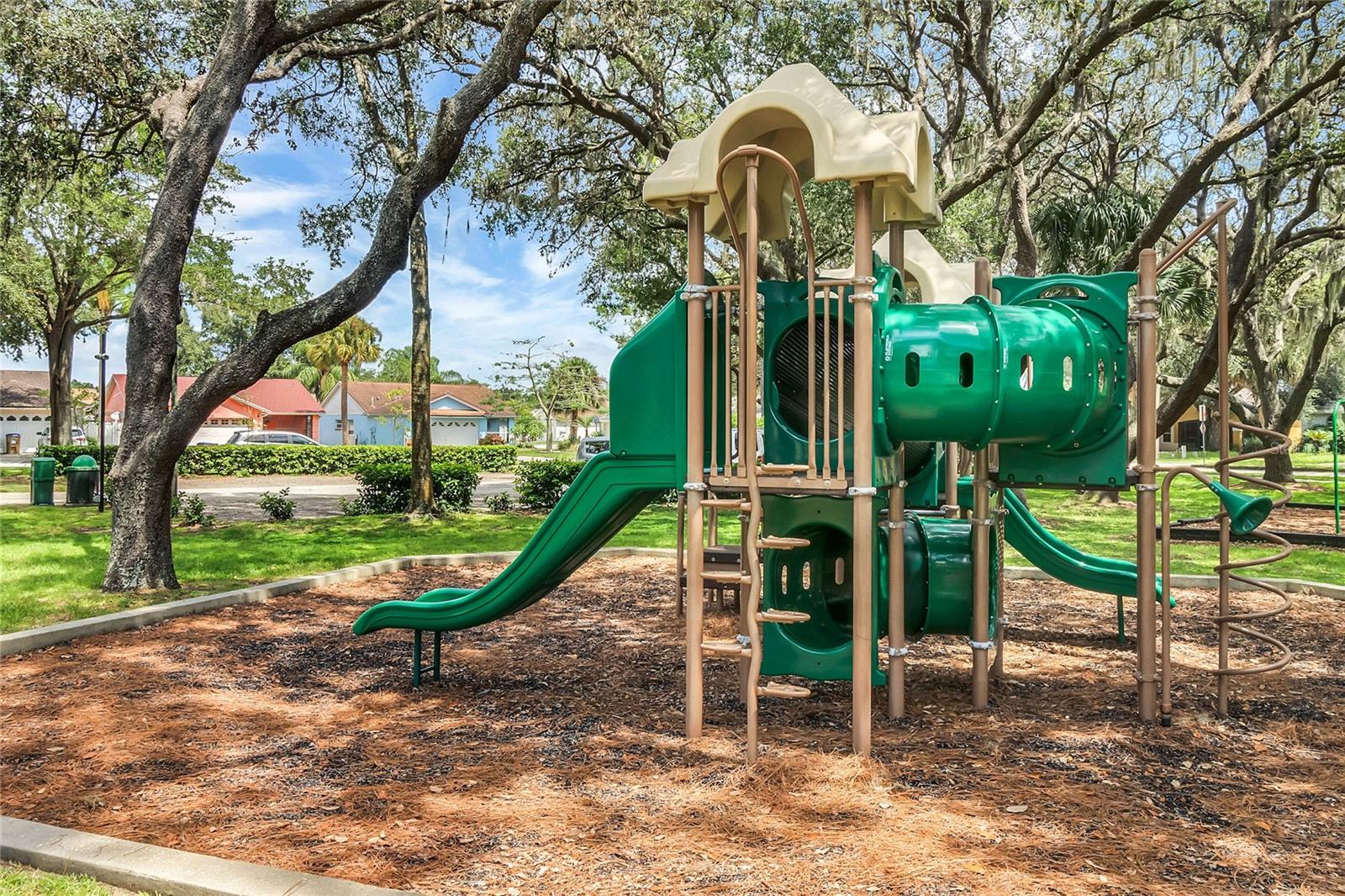 Image 40 of 43 For 7820 Laurel Oak Lane