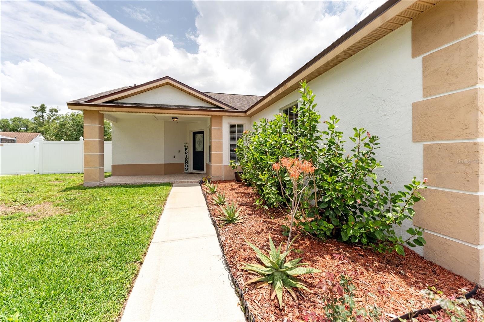 Image 6 of 38 For 7820 Laurel Oak Lane