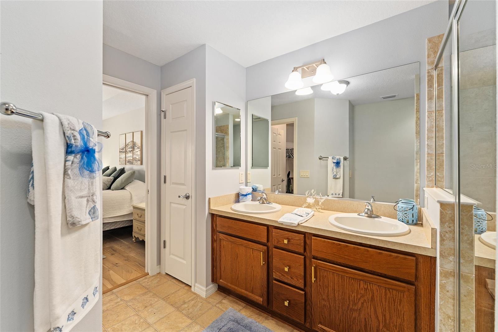 Image 18 of 39 For 2085 Ironton Place
