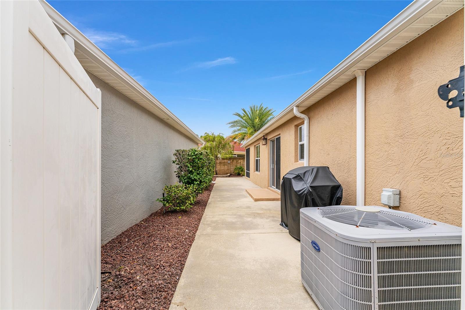 Image 31 of 39 For 2085 Ironton Place