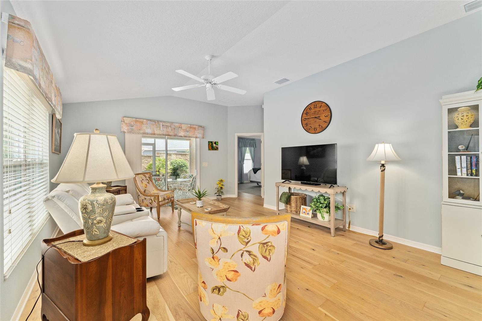 Image 6 of 39 For 2085 Ironton Place