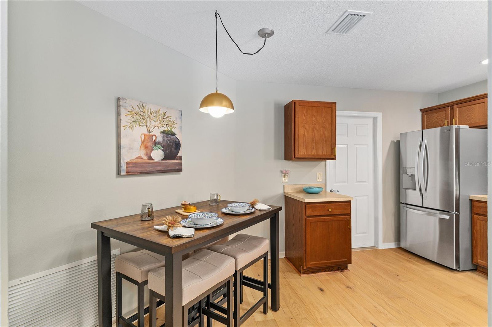 Image 9 of 39 For 2085 Ironton Place