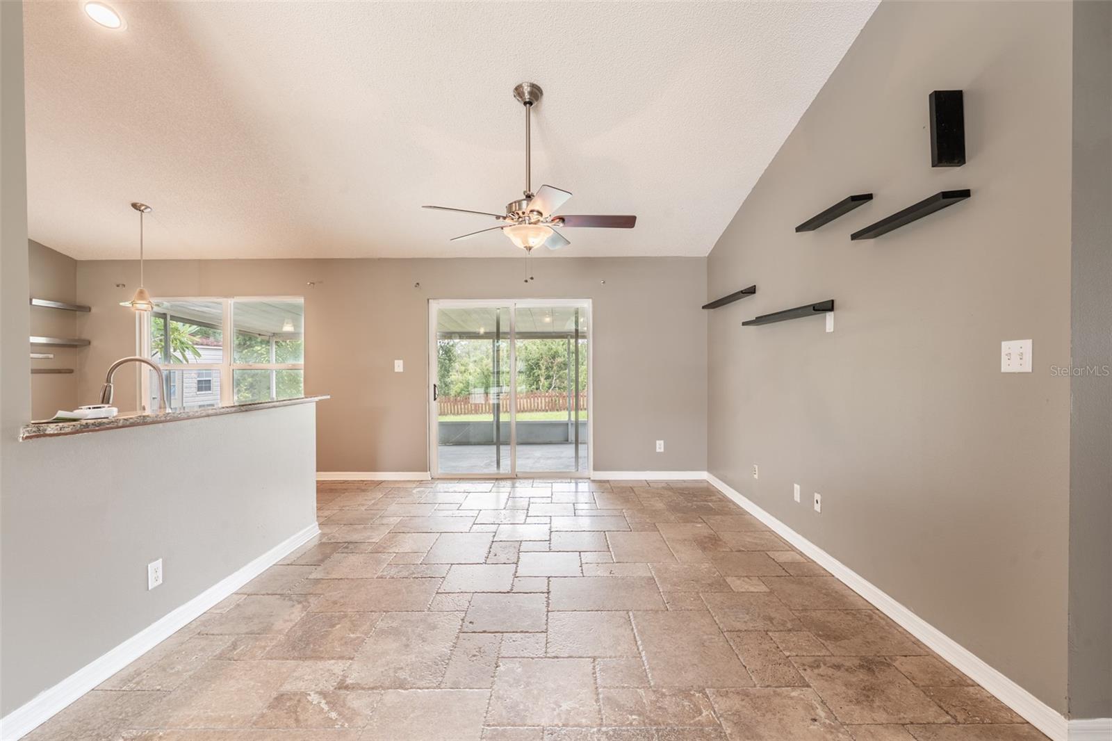 Image 4 of 33 For 15908 Lake Orienta Court