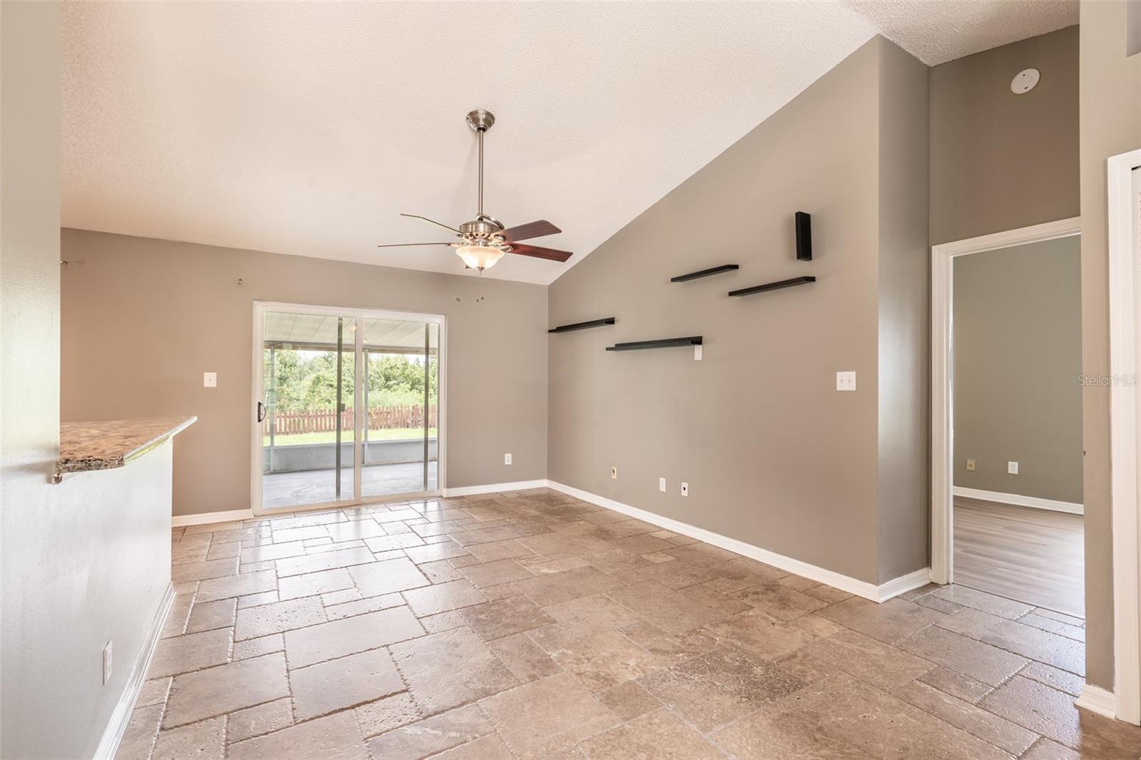Image 5 of 33 For 15908 Lake Orienta Court