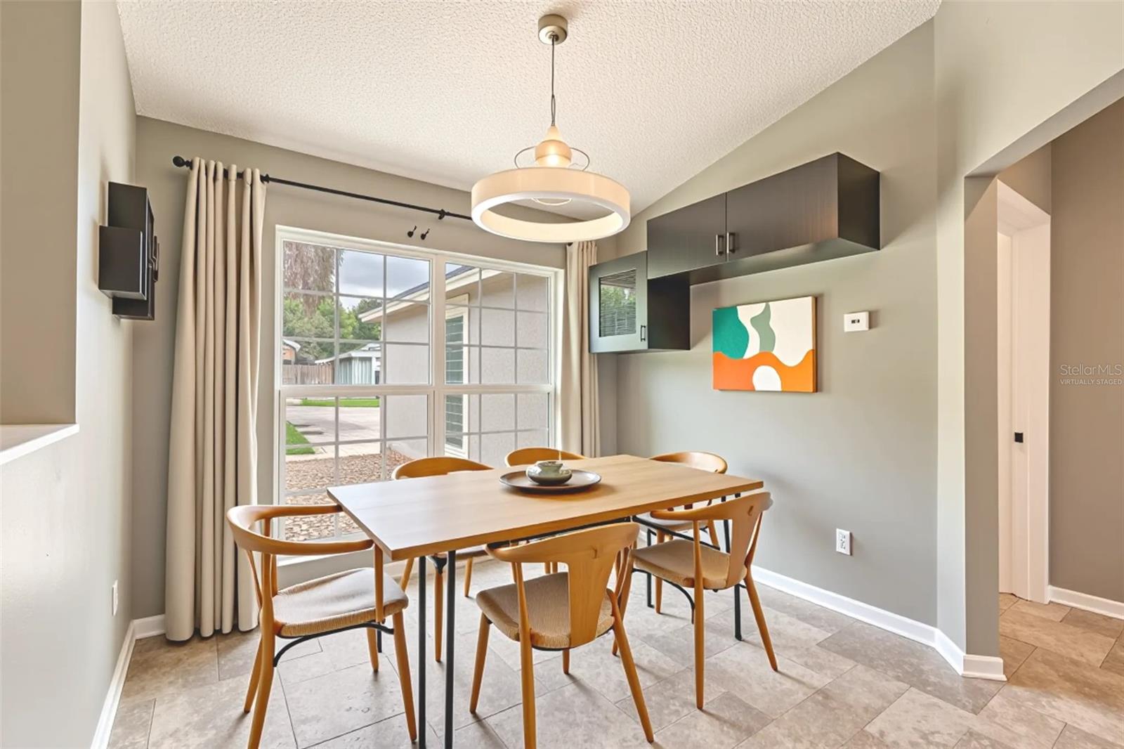 Image 6 of 33 For 15908 Lake Orienta Court