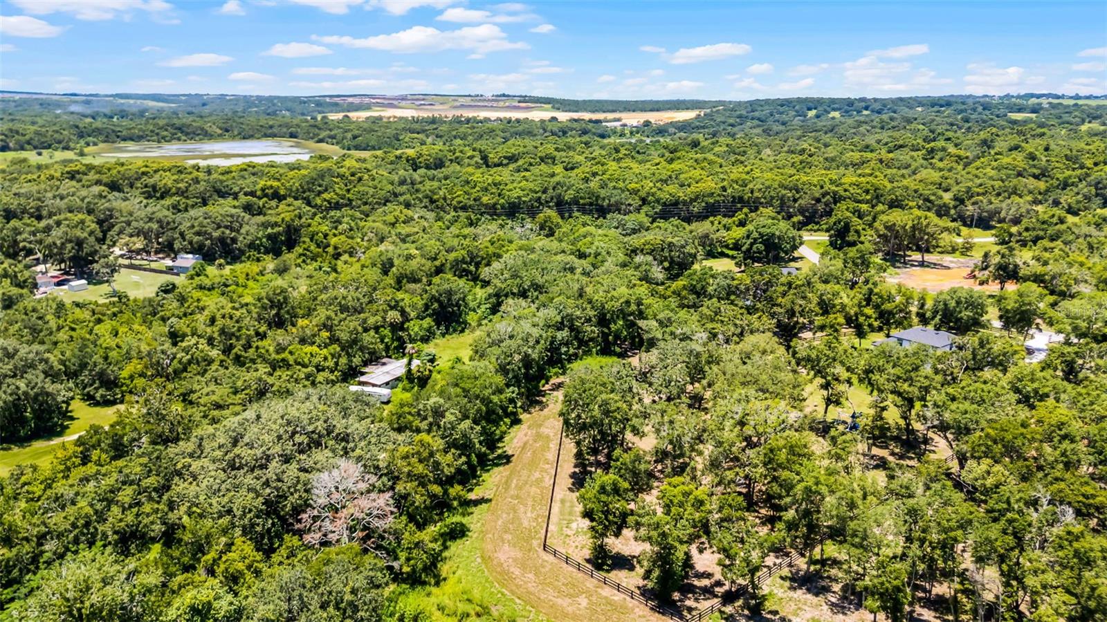 Image 17 of 25 For 15504 Lake Apopka Rd