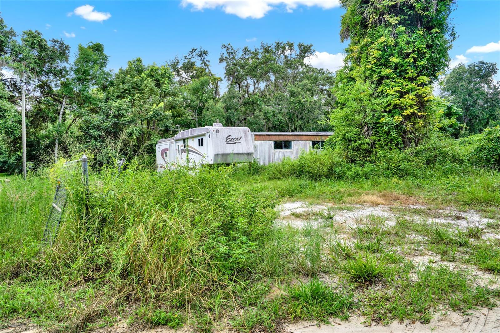 Image 8 of 25 For 15504 Lake Apopka Rd