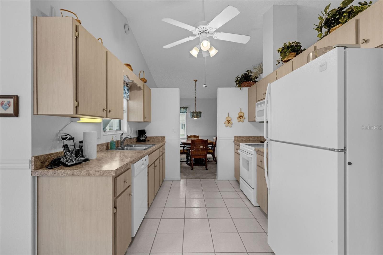 Image 12 of 33 For 6033 Wade Street