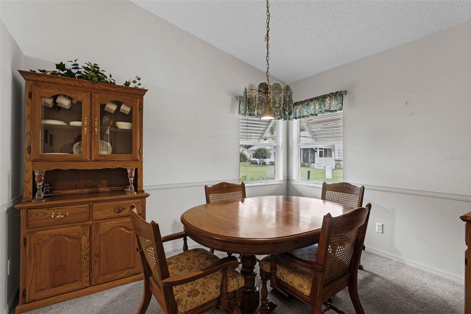 Image 13 of 33 For 6033 Wade Street