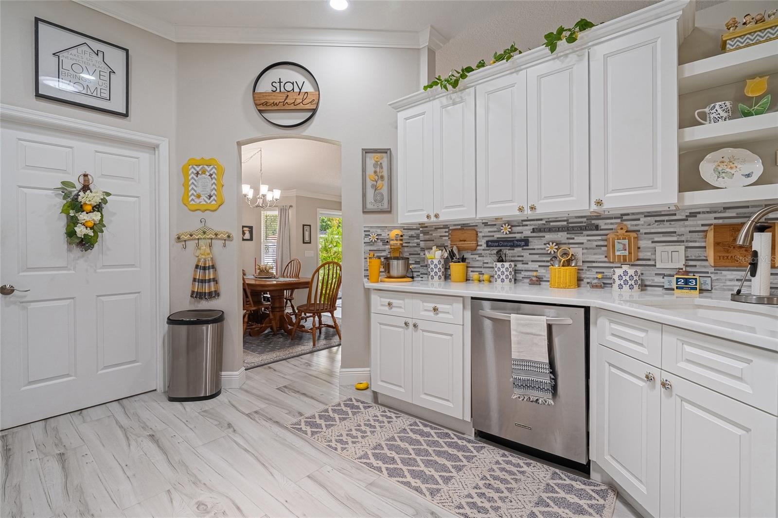 Image 10 of 22 For 919 Camino Del Rey Drive