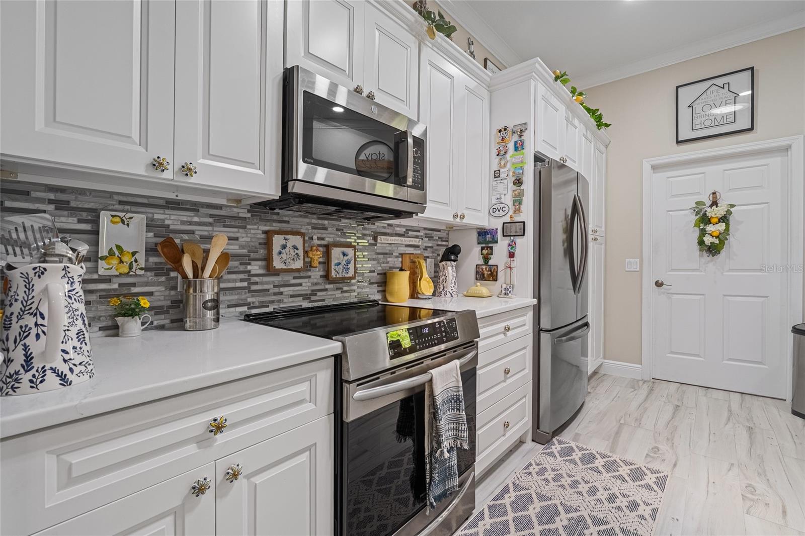 Image 11 of 22 For 919 Camino Del Rey Drive