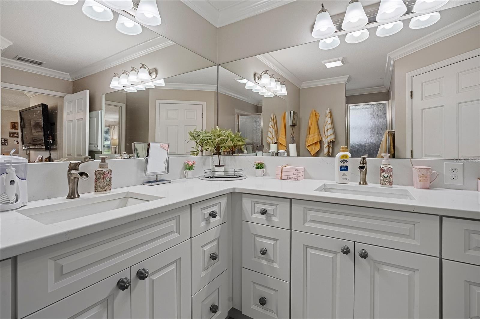 Image 16 of 22 For 919 Camino Del Rey Drive