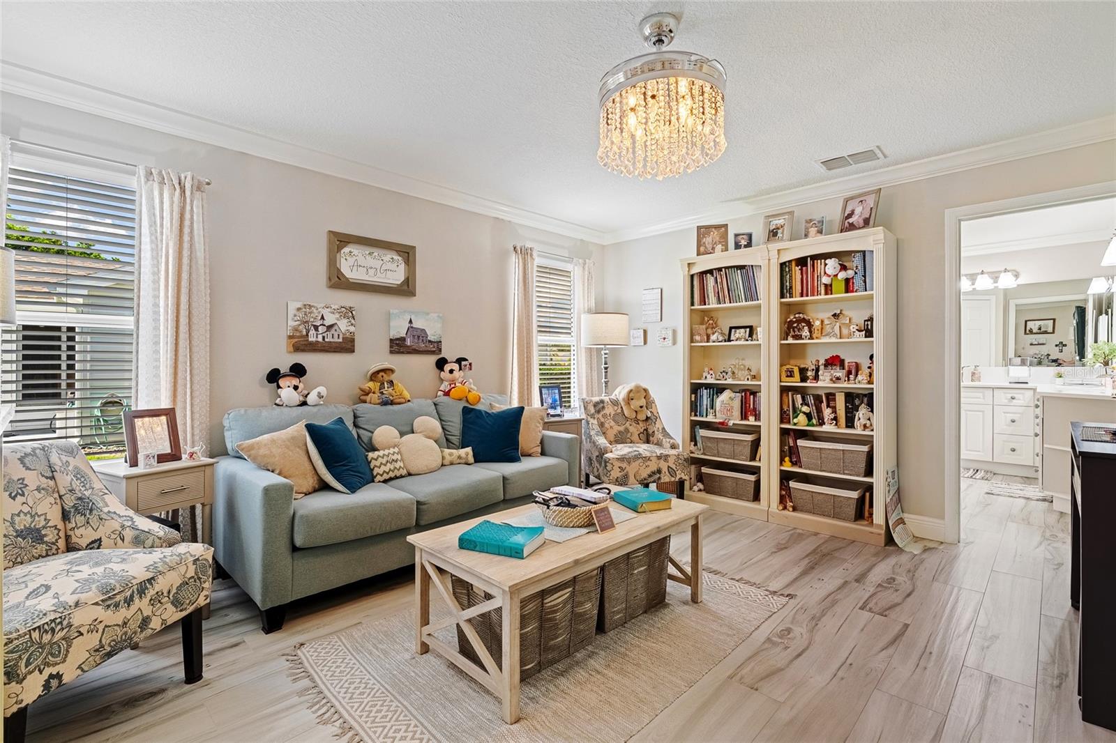 Image 20 of 22 For 919 Camino Del Rey Drive