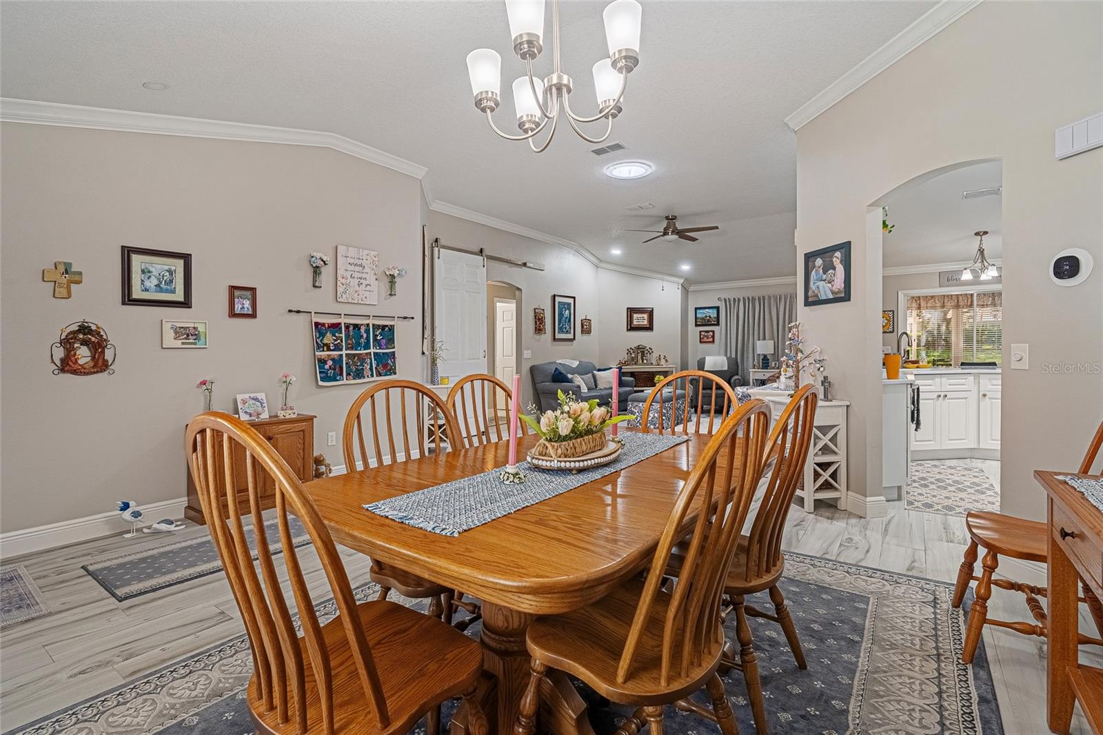 Image 7 of 22 For 919 Camino Del Rey Drive