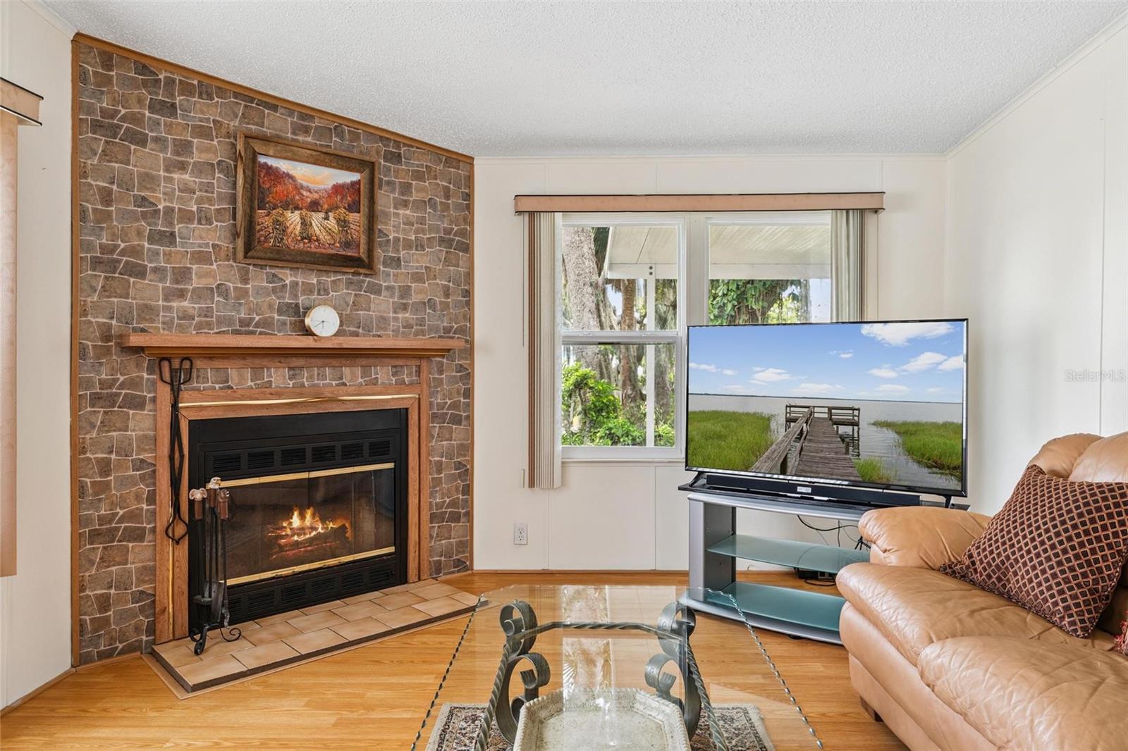 Image 10 of 53 For 107 Lake Shore Circle