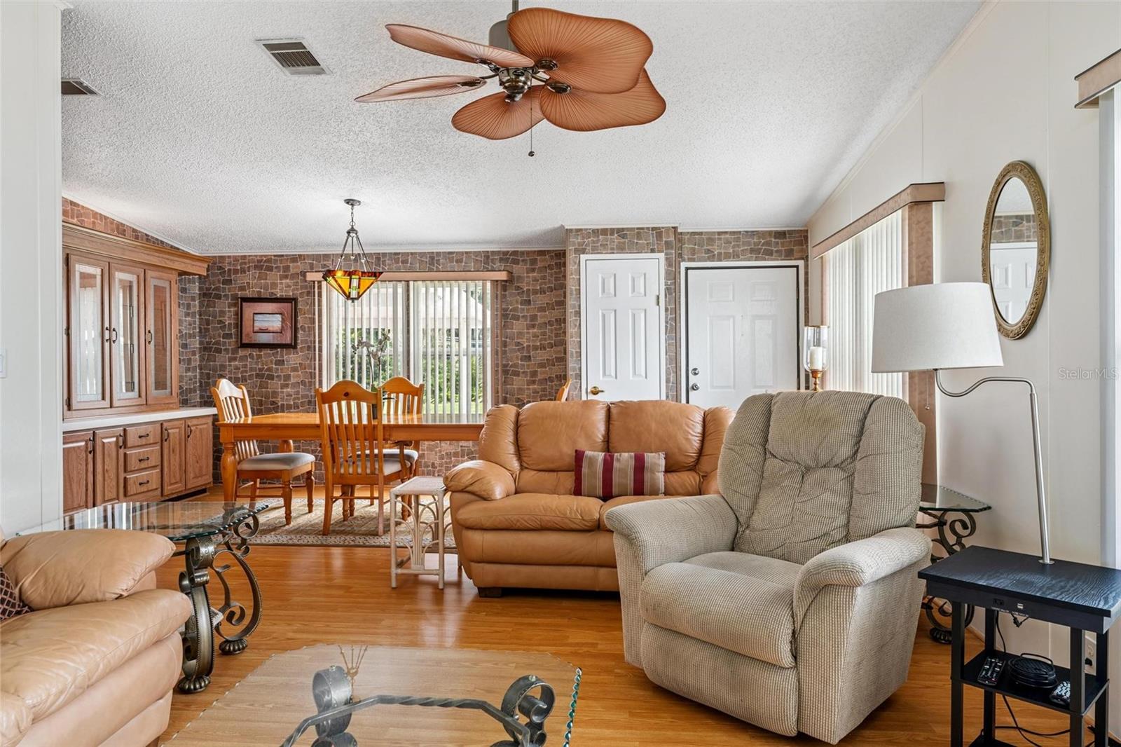 Image 7 of 53 For 107 Lake Shore Circle