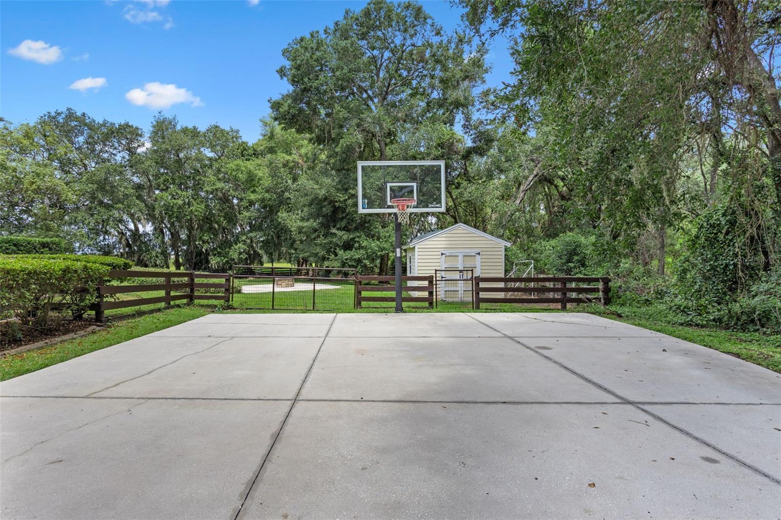Image 82 of 96 For 1304 Otters View Court