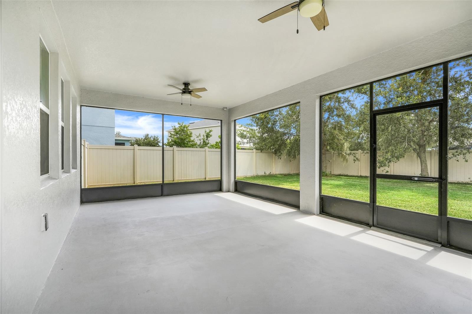 Image 29 of 41 For 278 Blue Cypress Drive