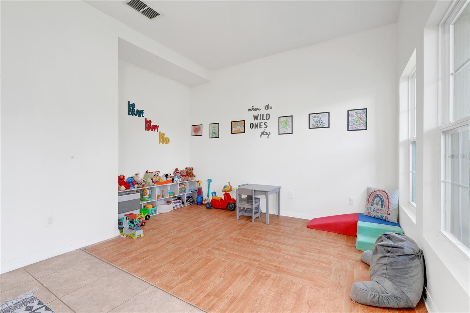 Image 7 of 41 For 278 Blue Cypress Drive