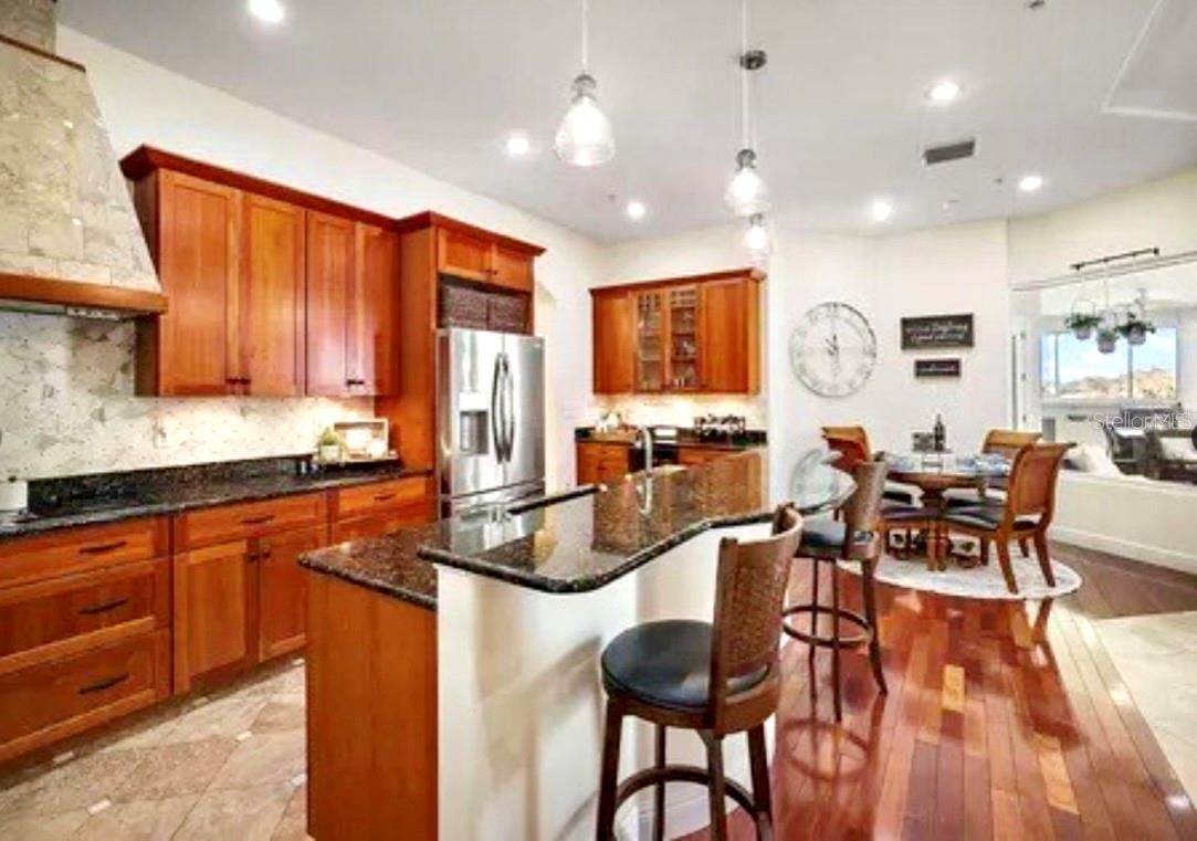 Image 5 of 18 For 3820 Oak Pointe Drive