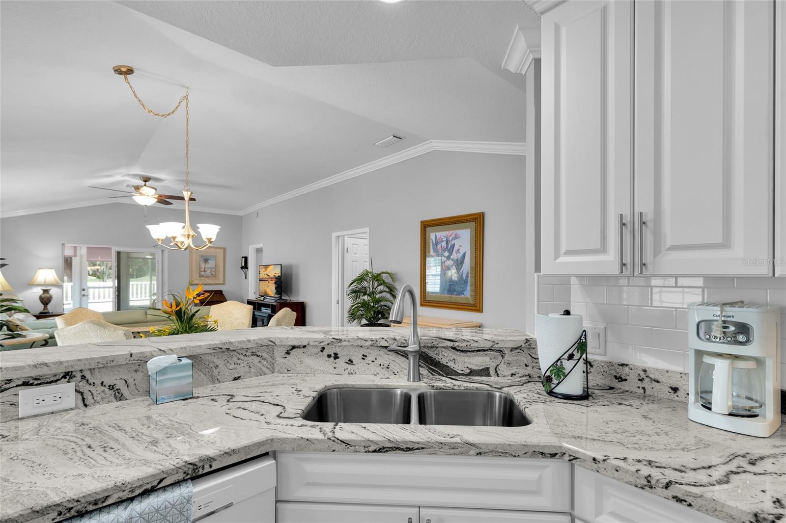 Image 10 of 43 For 916 Medira Drive