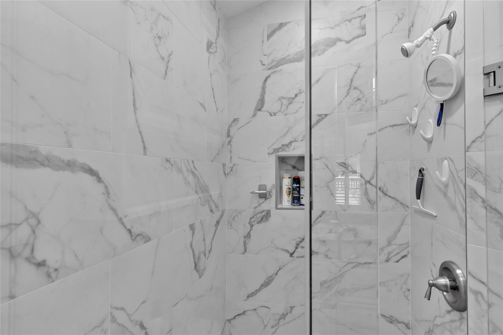Image 18 of 43 For 916 Medira Drive