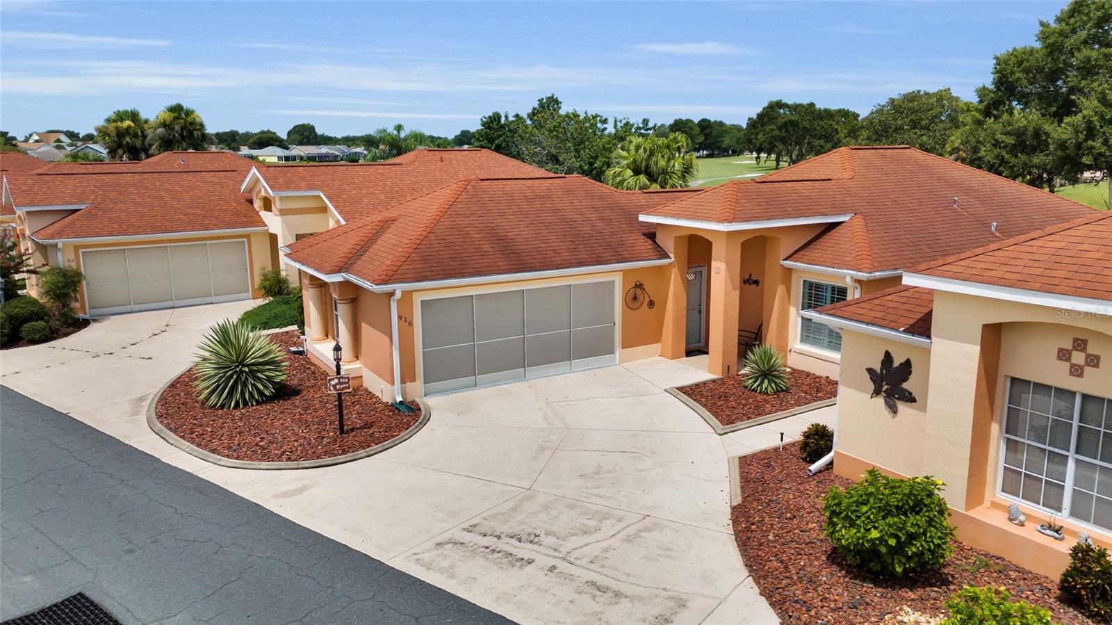 Image 37 of 43 For 916 Medira Drive