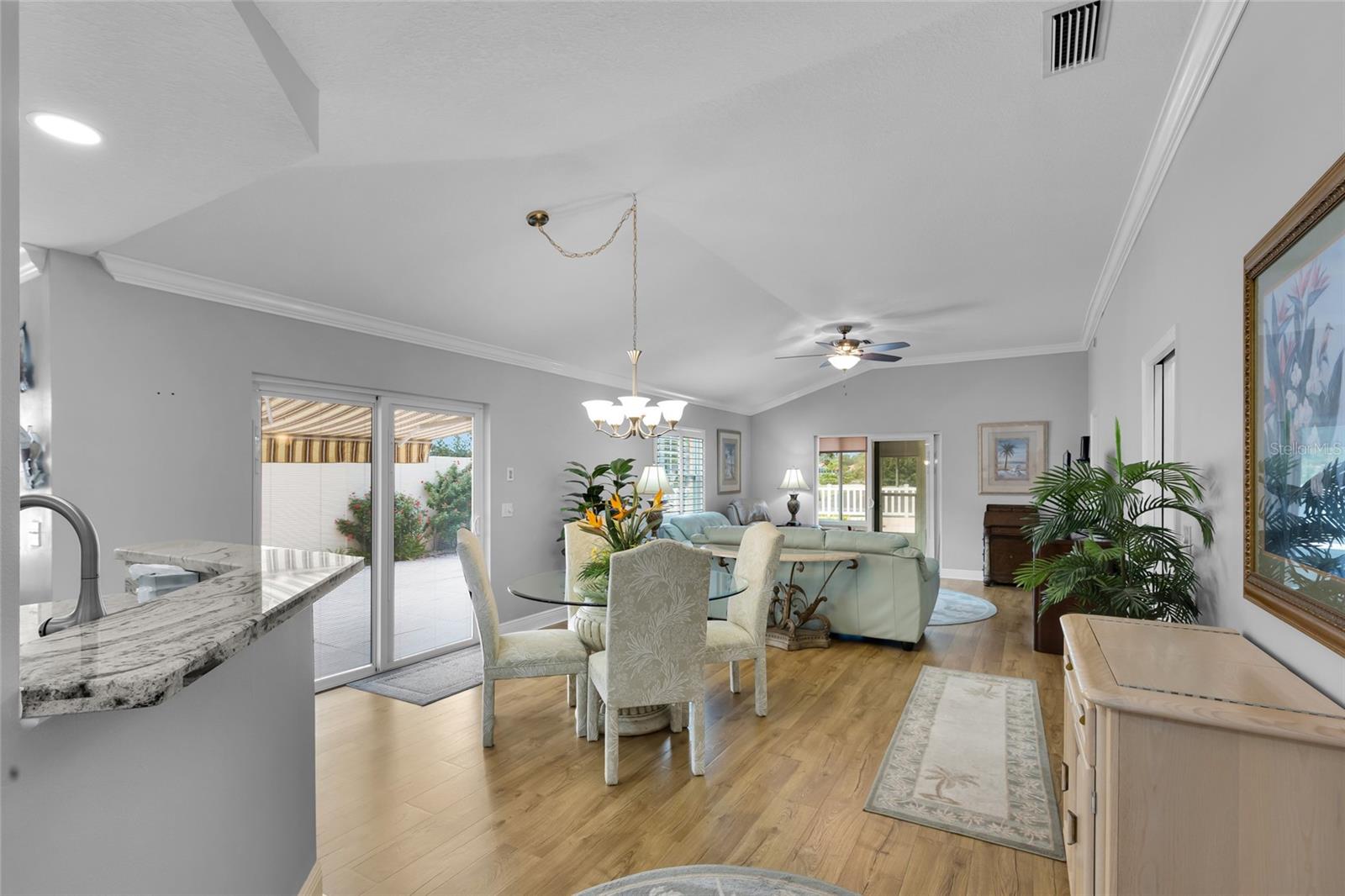 Image 5 of 43 For 916 Medira Drive