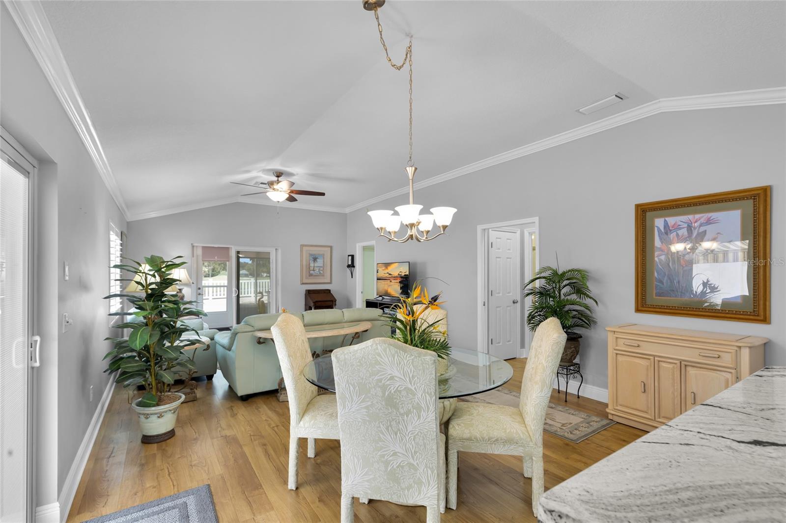 Image 7 of 43 For 916 Medira Drive