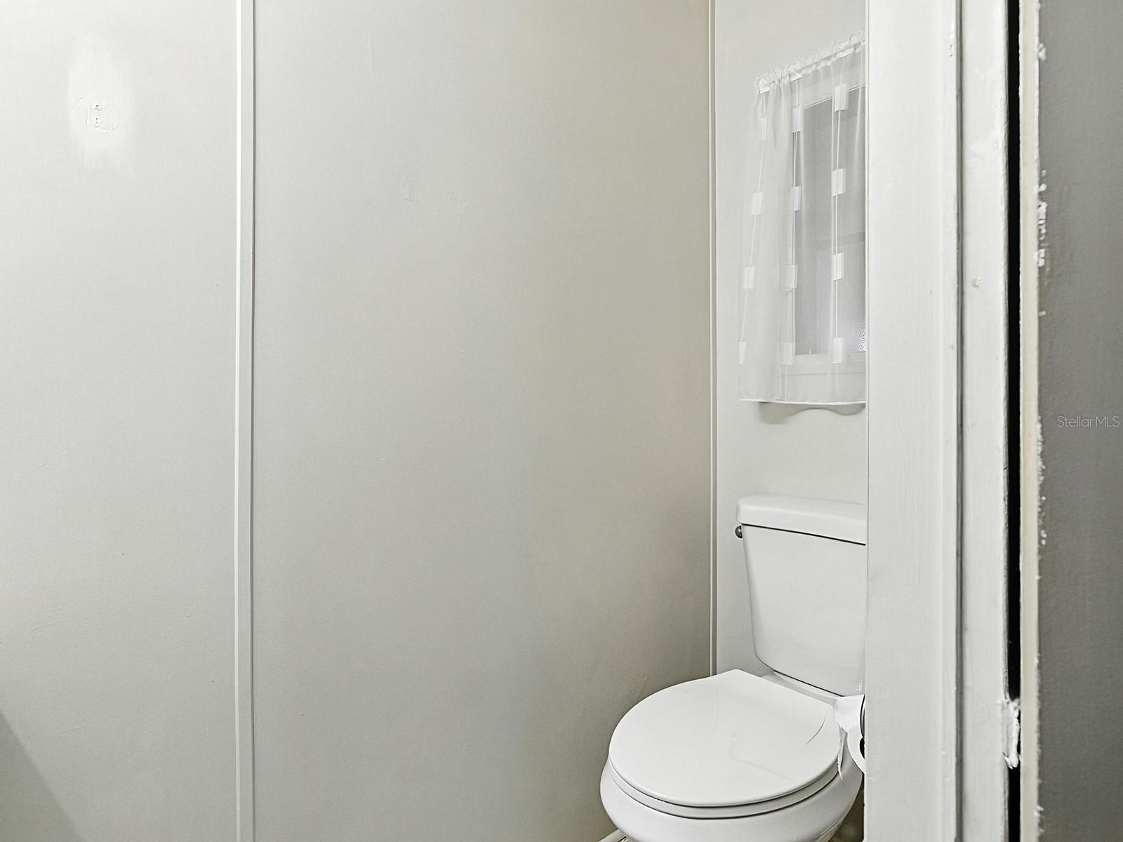 Image 20 of 36 For 605 Jason Drive