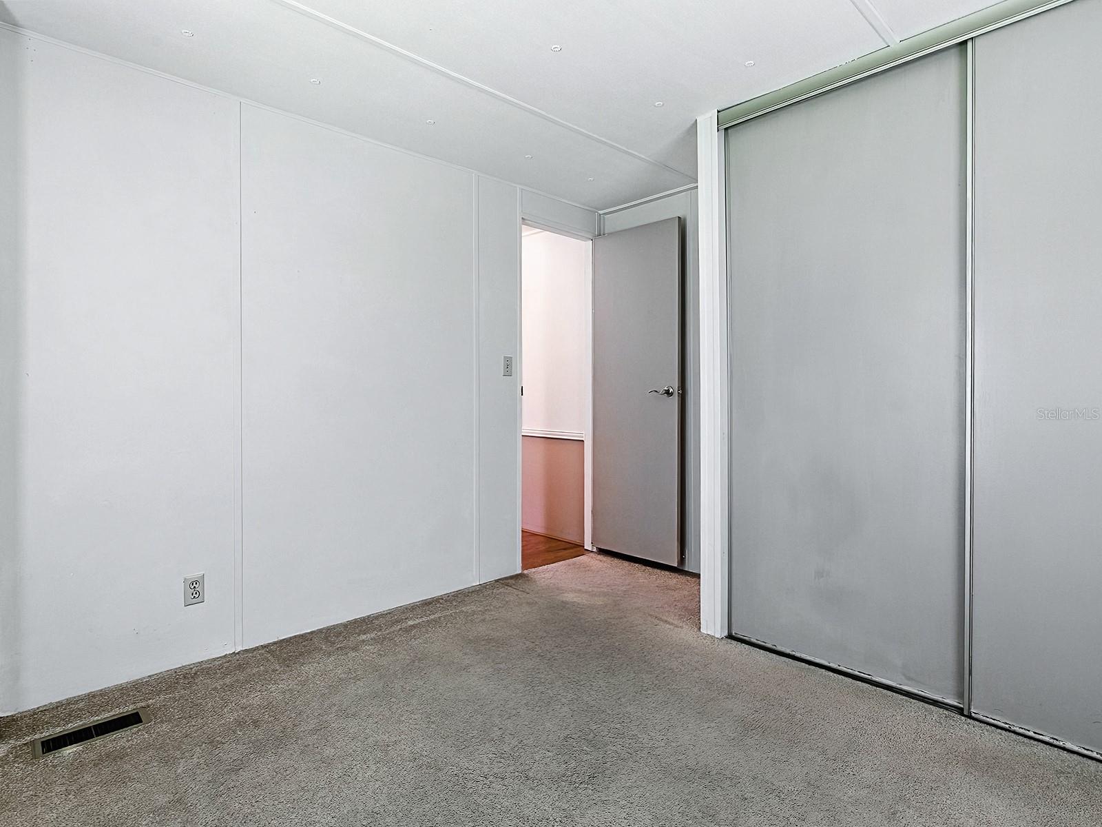 Image 22 of 36 For 605 Jason Drive