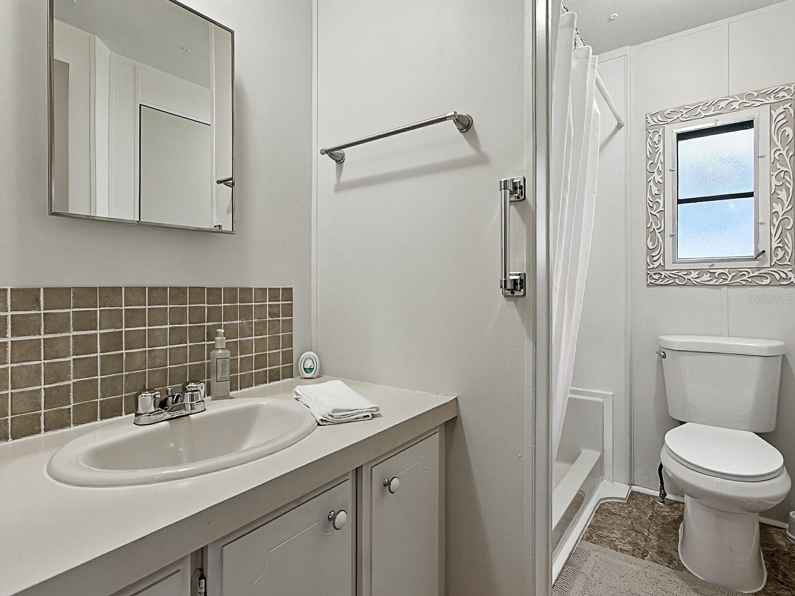 Image 23 of 36 For 605 Jason Drive