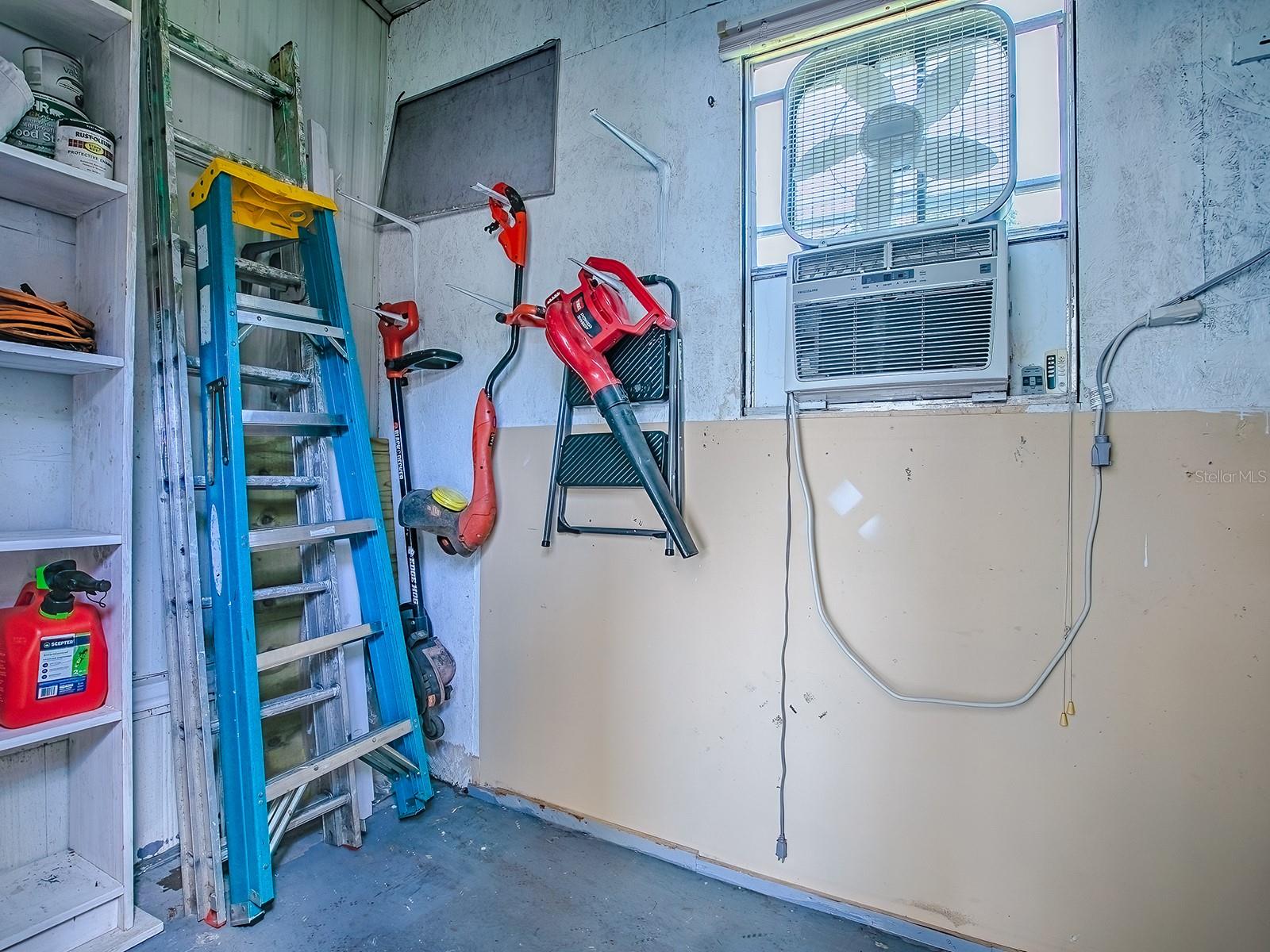 Image 24 of 36 For 605 Jason Drive